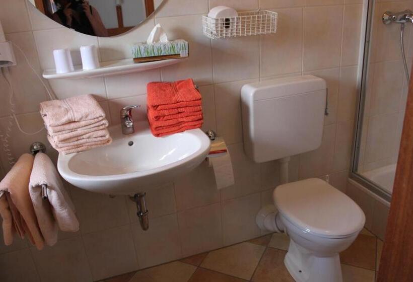 اتاق خانوادگی, Landgasthof Hotel Sauer