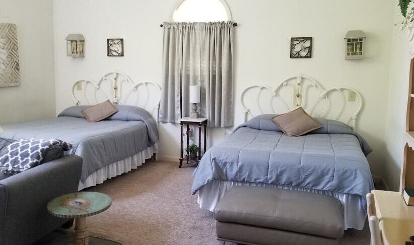 اتاق استاندارد, Maria S Garden And Inn