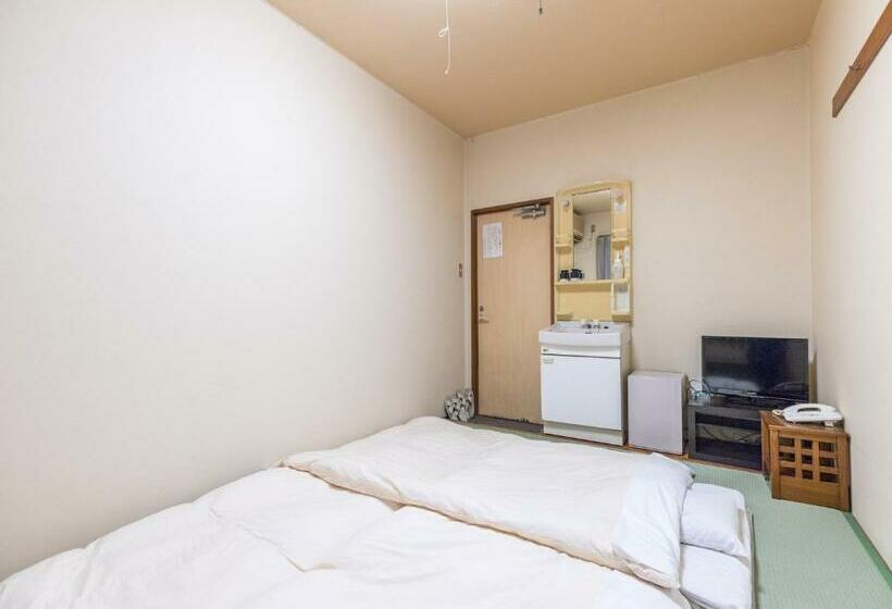 اتاق استاندارد با سرویس بهداشتی مشترک, Isesaki East