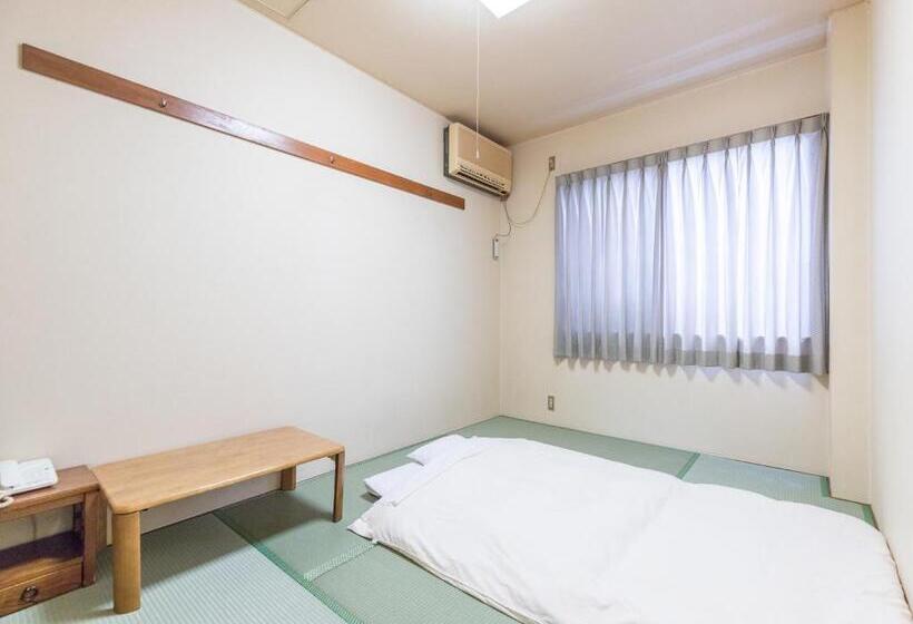 اتاق استاندارد یک تخته با سرویس بهداشتی مشترک, Isesaki East