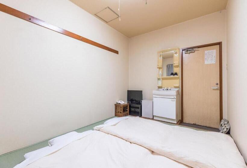 اتاق استاندارد با سرویس بهداشتی مشترک, Isesaki East