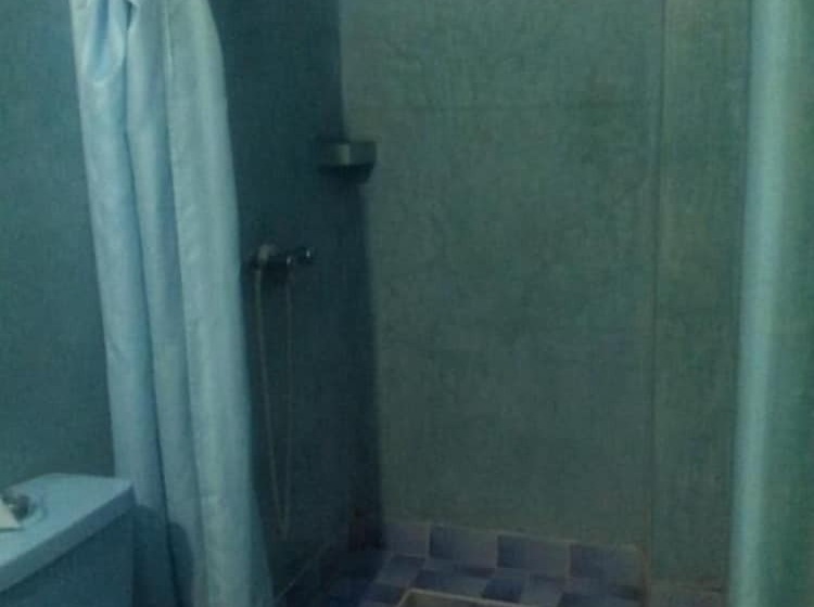 اتاق کلاسیک سه تخته, La Kasbah Chez Jebrane
