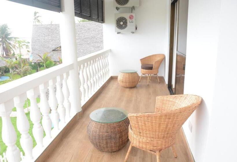 اتاق خانوادگی با چشم‌انداز دریا, Villa Dahl Beach Resort
