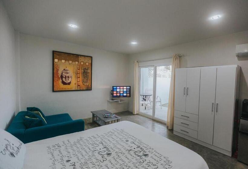سوییت لوکس, Buddha Studios Aruba