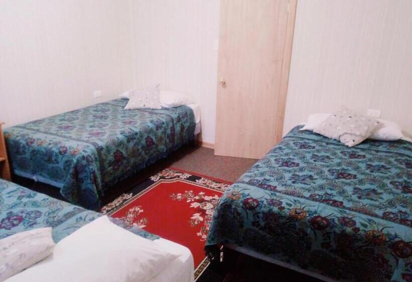 اتاق استاندارد سه نفره, Hostal Don Pedro