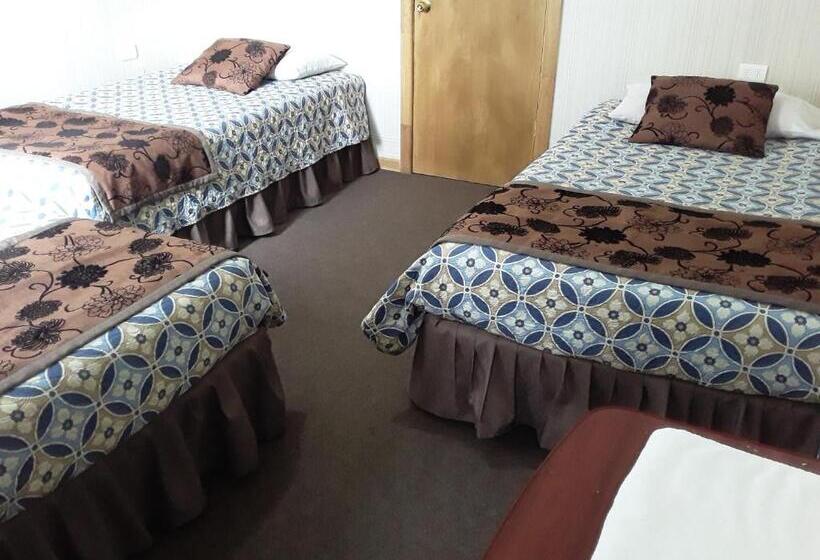 اتاق استاندارد سه نفره, Hostal Don Pedro