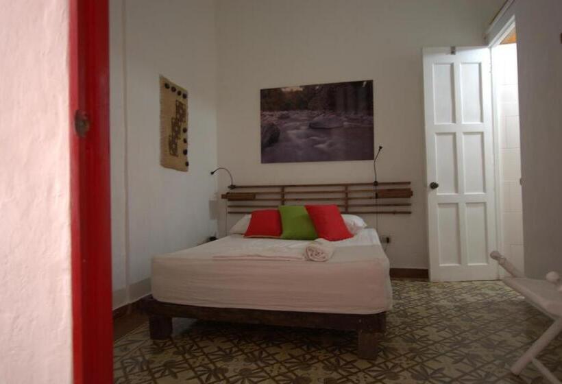 اتاق استاندارد, La Puerta Roja Guest House