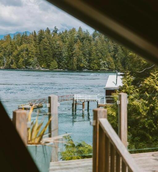 کابین, The Shoreline Tofino