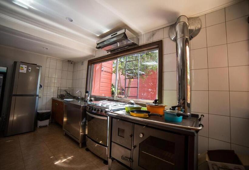 اتاق استاندارد, Hostel Chaman