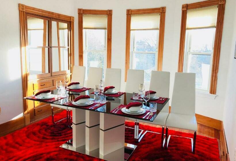 Suite 2 Chambres, Boston Lodge And Suites
