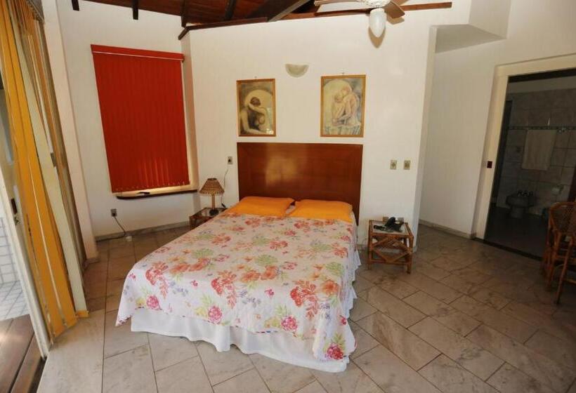 سوییت لوکس, Pousada Vitória