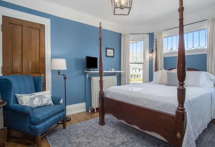 اتاق استاندارد با تخت دوبل, The Lamplighter Bed & Breakfast Of Ludington