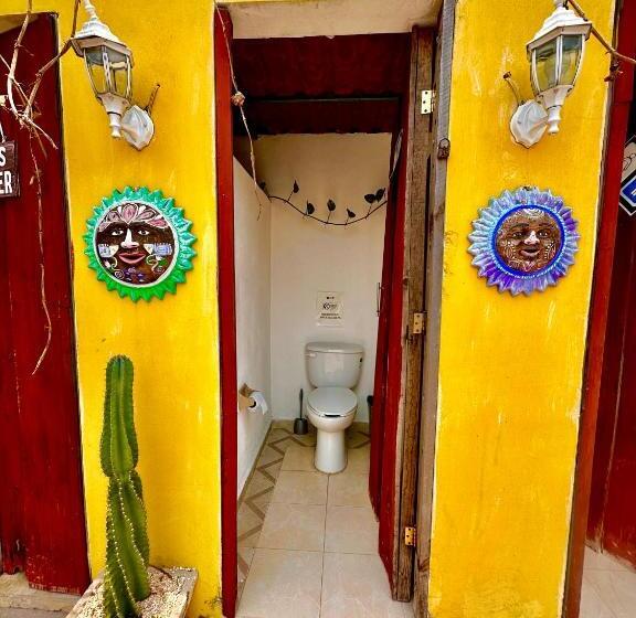 تختخواب در اتاق مشترک, Hostal Guacamayas
