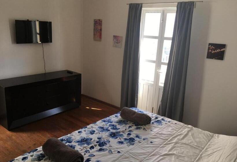 اتاق استاندارد با سرویس بهداشتی مشترک, Casa Mariel