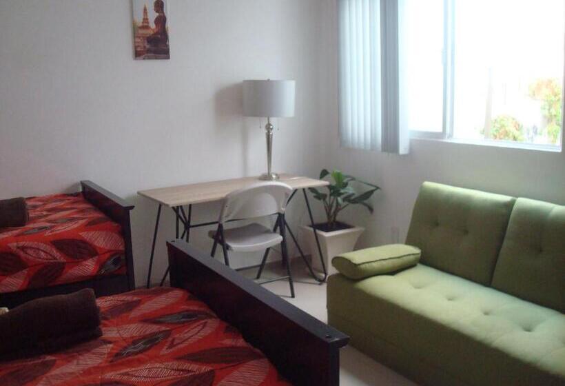 اتاق استاندارد سه تخته با سرویس بهداشتی مشترک, Casa Mariel