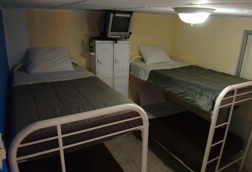 تختخواب در اتاق مشترک, Hostel Room Aruba