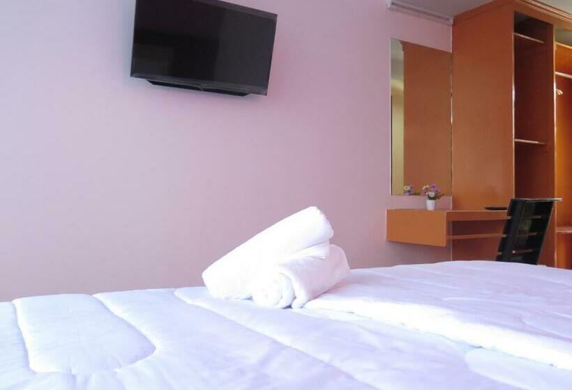 سوییت با چشم‌انداز استخر, Your Place Inn Surin