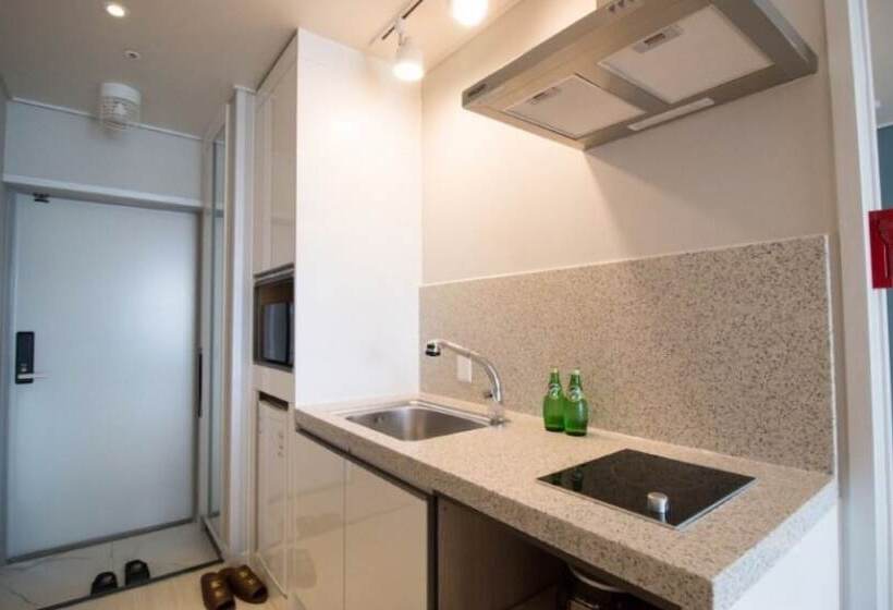 اتاق استاندارد با چشم‌انداز دریا, Lium Spa Hostel