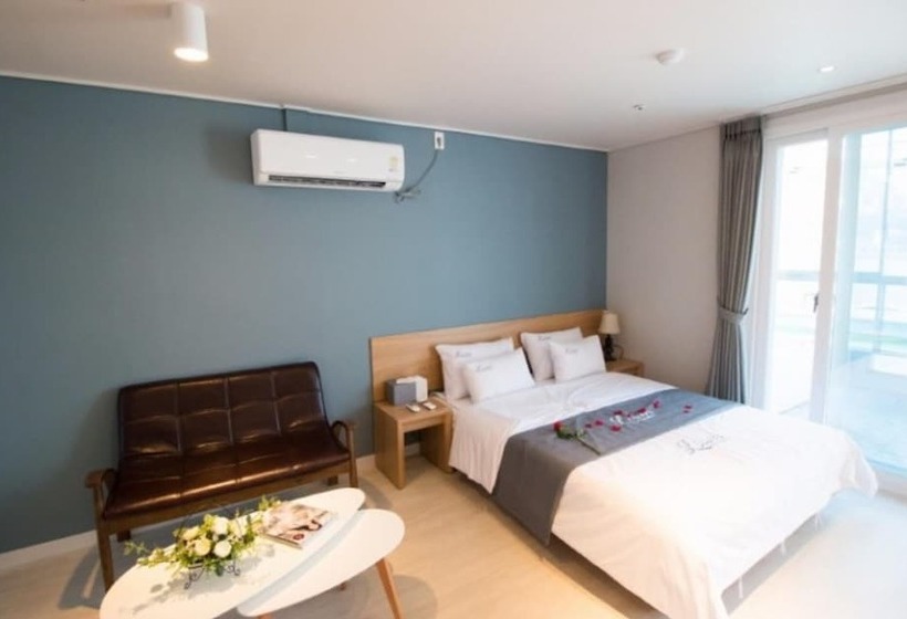 اتاق استاندارد با چشم‌انداز دریا, Lium Spa Hostel