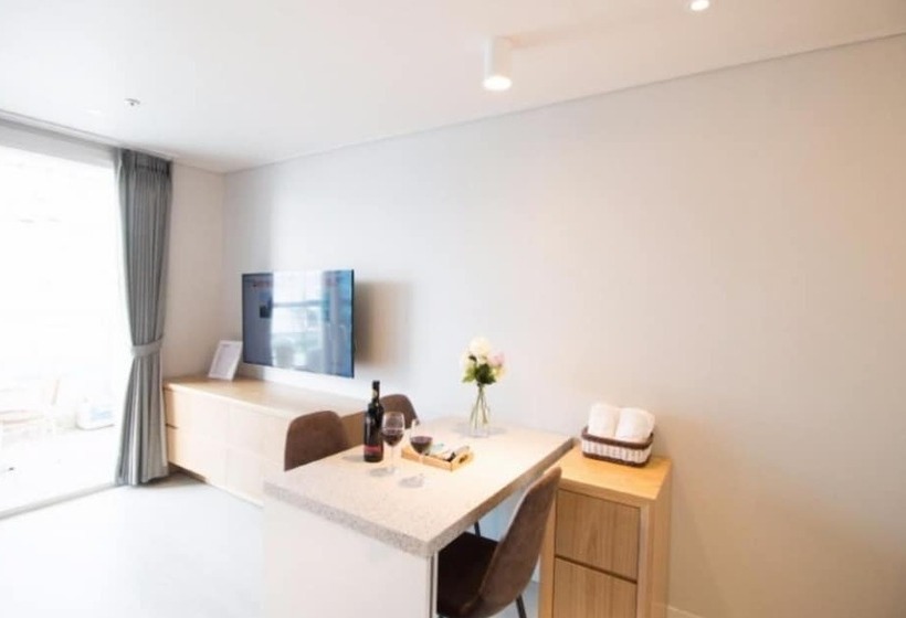 اتاق استاندارد با چشم‌انداز دریا, Lium Spa Hostel