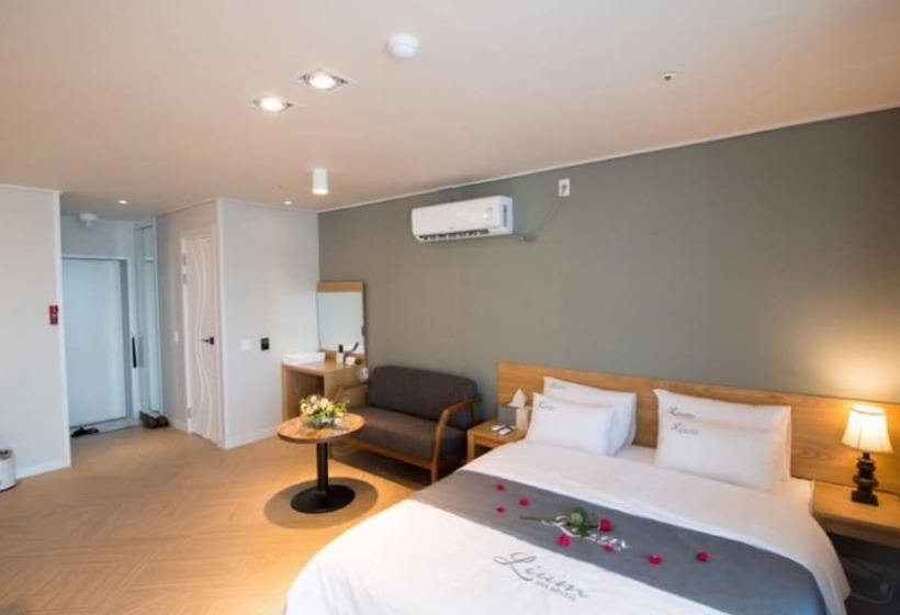اتاق استاندارد با چشم‌انداز دریا, Lium Spa Hostel