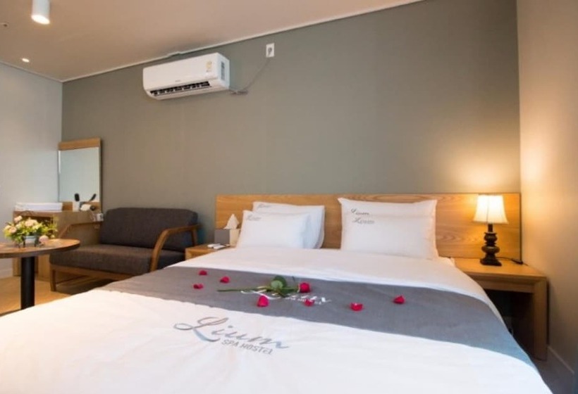 اتاق استاندارد با چشم‌انداز دریا, Lium Spa Hostel