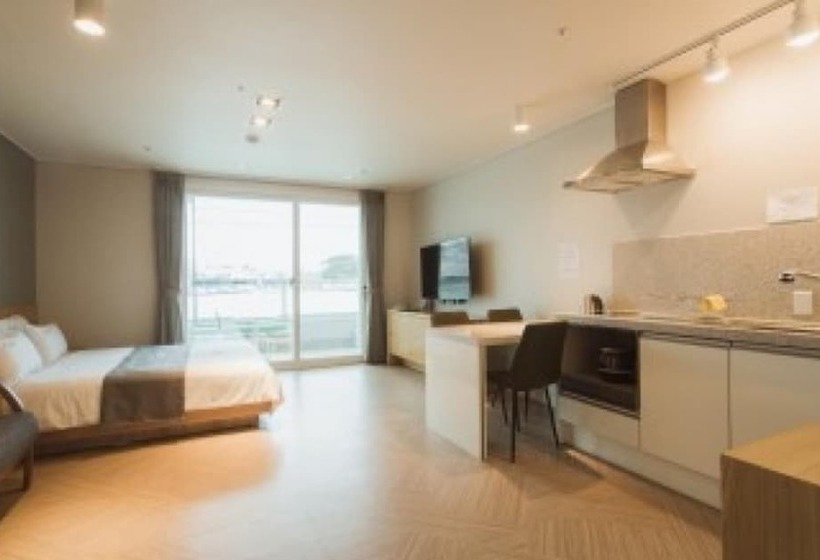 اتاق استاندارد با چشم‌انداز دریا, Lium Spa Hostel
