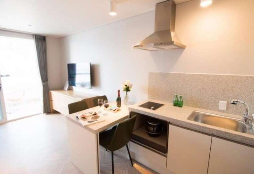 اتاق استاندارد با چشم‌انداز دریا, Lium Spa Hostel