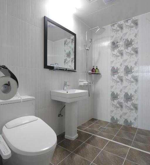 اتاق استاندارد با چشم‌انداز دریا, Lium Spa Hostel