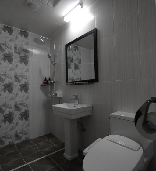 اتاق استاندارد با چشم‌انداز دریا, Lium Spa Hostel