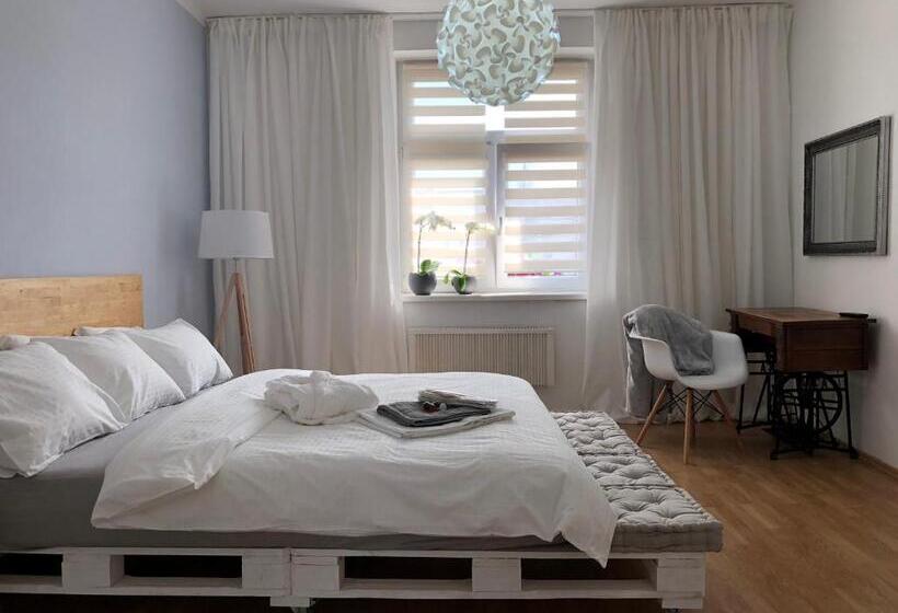آپارتمان سوپریور 1 خوابه, Pension Skylark