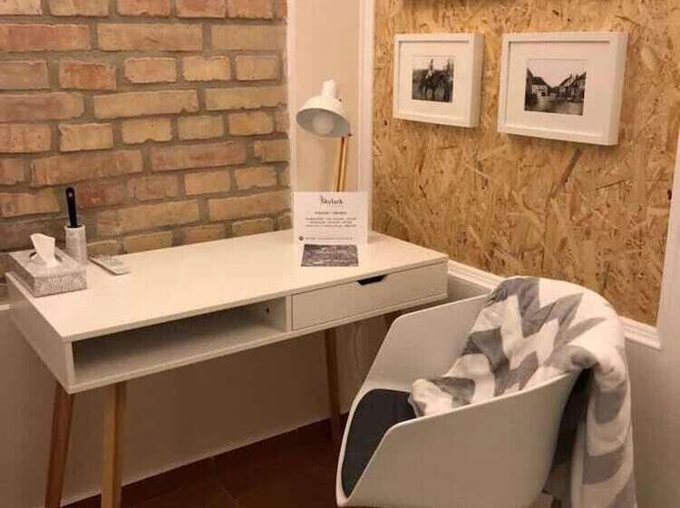 اتاق استاندارد با چشم‌انداز باغ, Pension Skylark