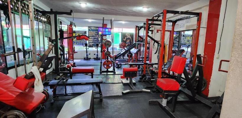 اتاق خانوادگی, Apartahotel & Gym Rondon