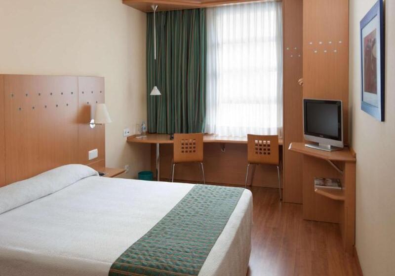 اتاق لوکس, The Route Sriracha Hotel And Residence