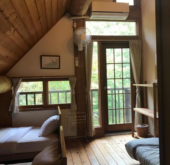 اتاق استاندارد سه نفره, Canadian Loghouse Inn Azuminoyujin