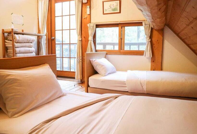 اتاق استاندارد سه نفره, Canadian Loghouse Inn Azuminoyujin