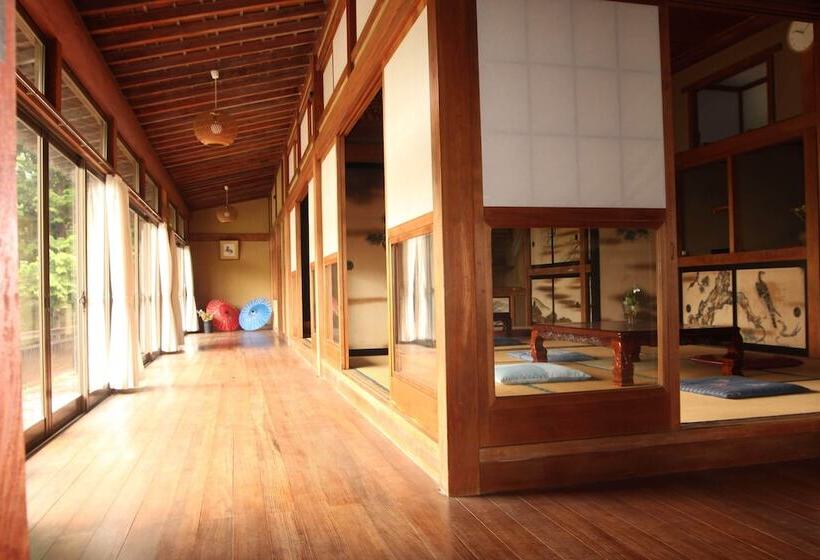 سوییت با چشم‌انداز باغ, Kougetsu Sanso    Moon Villa In Tokyo