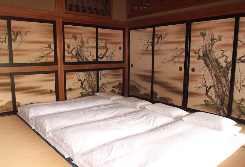 سوییت با چشم‌انداز باغ, Kougetsu Sanso    Moon Villa In Tokyo