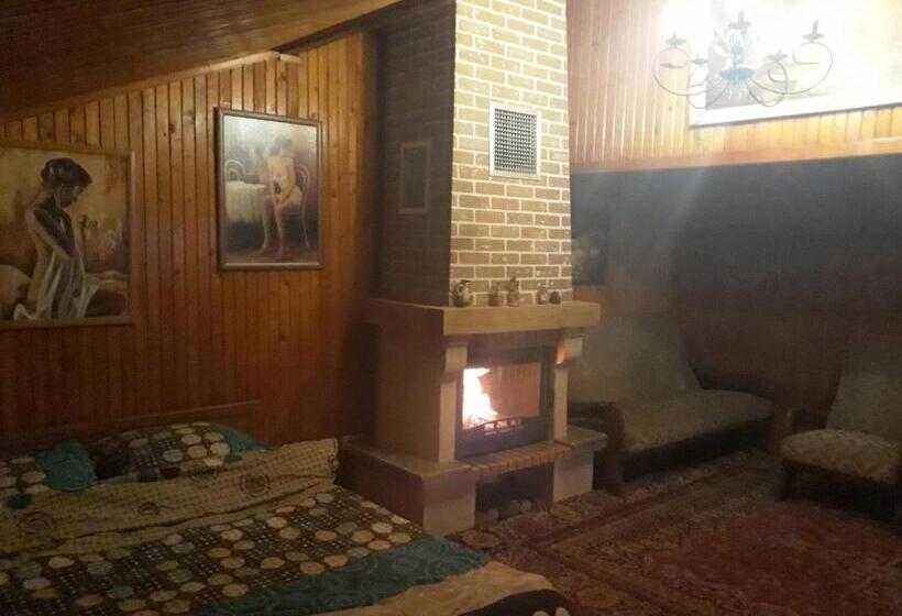 اتاق سوپریور با تخت بزرگ, Pensiunea Red Rock