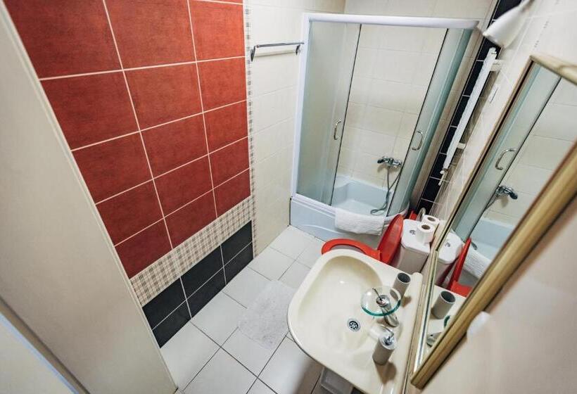 اتاق راحتی سه تخته, Laguna Green Guest House