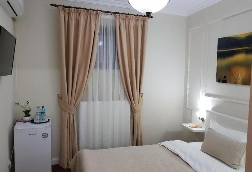 اتاق استاندارد یک نفره, Prestige
