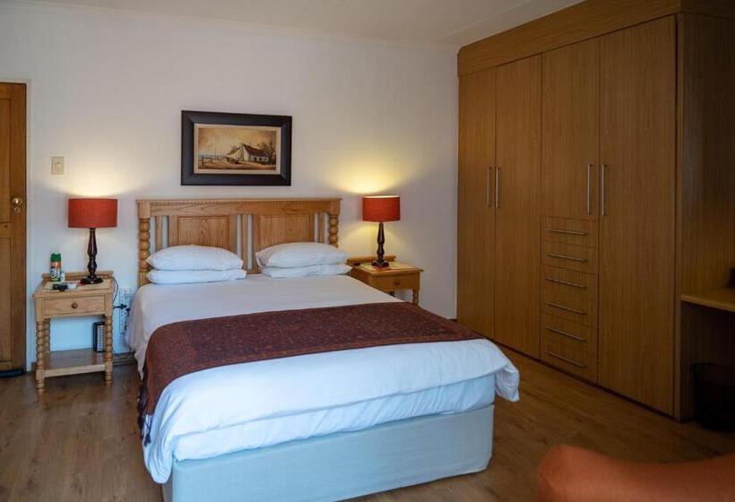 اتاق لوکس خانوادگی, Asante Guest House