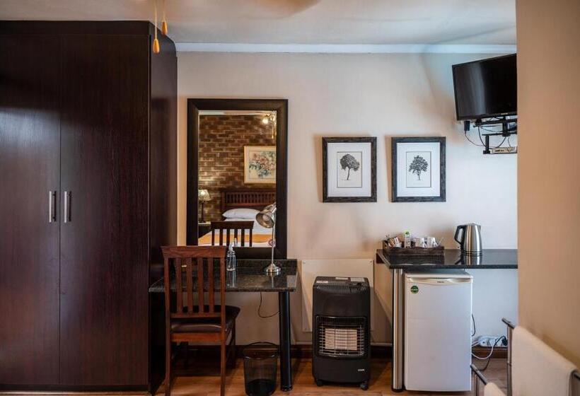 اتاق استاندارد, Asante Guest House