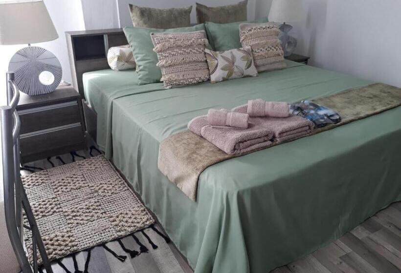 سوییت, Hello Guest House