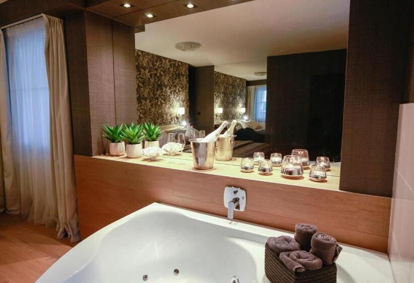 اتاق لوکس, Penzion Solid Spa