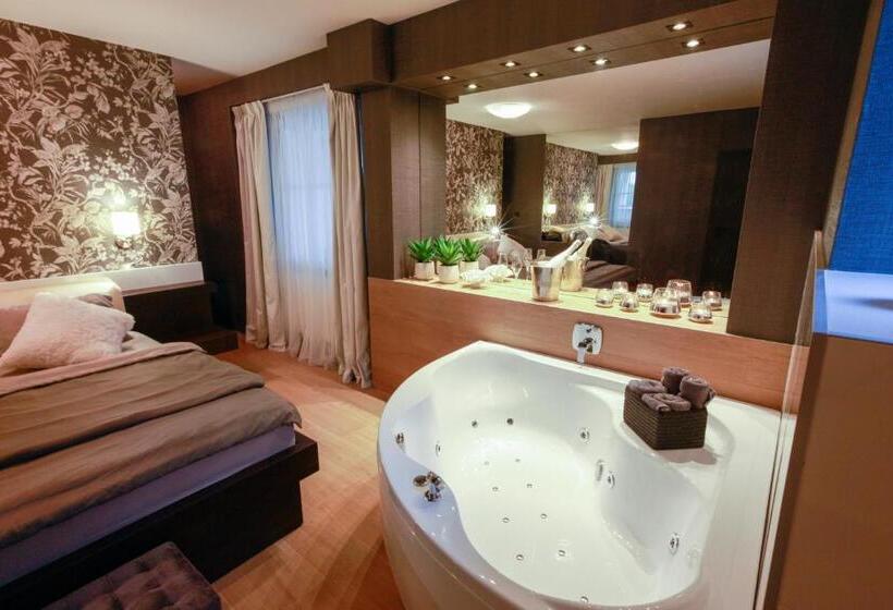 اتاق لوکس, Penzion Solid Spa