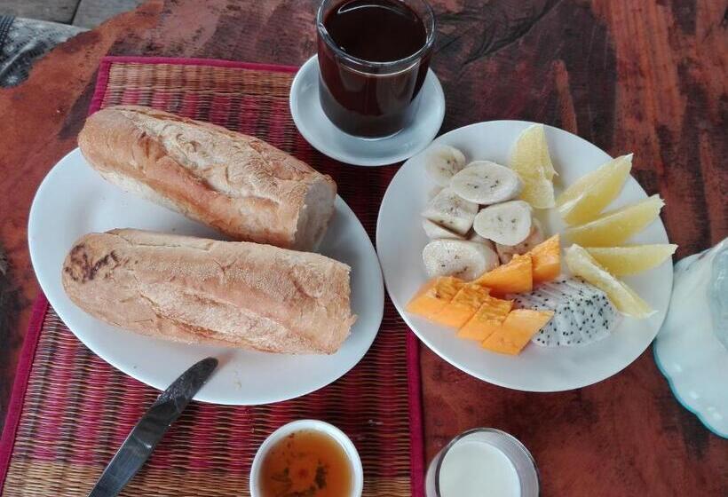 اتاق استاندارد, Tree Lodge Banlung