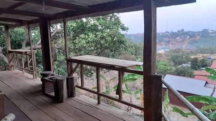 اتاق استاندارد با چشم‌انداز کوهستان, Tree Lodge Banlung