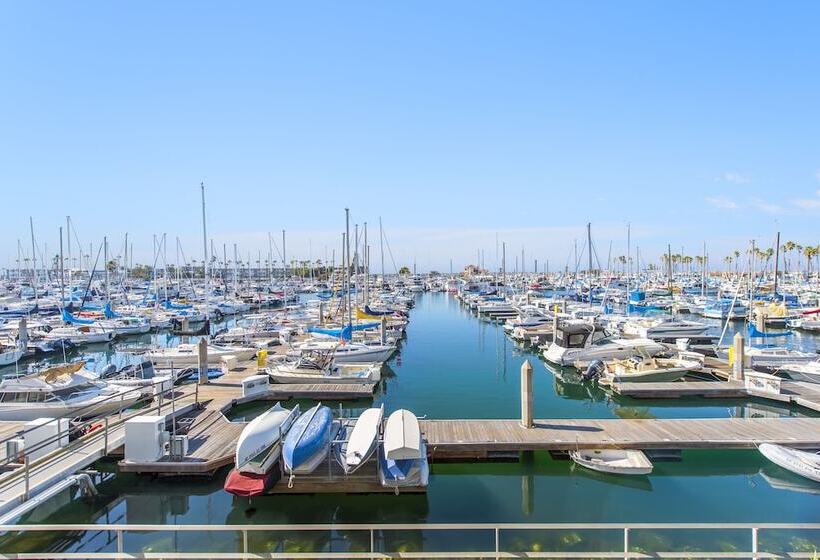 سوییت اجرایی, Shade Hotel Redondo Beach