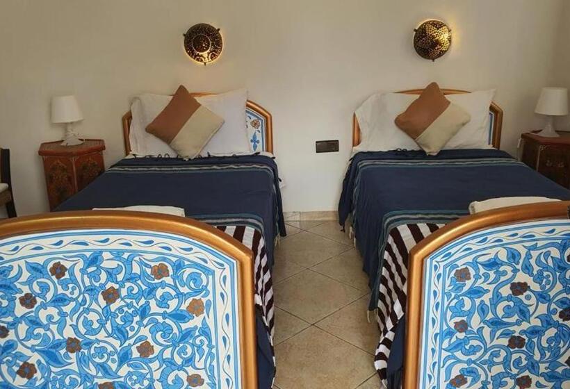 اتاق استاندارد با بالکن, Casa Familia
